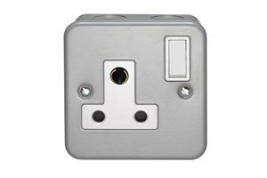 15A 1 Gang Switched Socket (Shuttered) Metalclad
