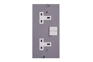Britmac Accessory Plate 13A 2 Gang Switched Socket Twin Earth
